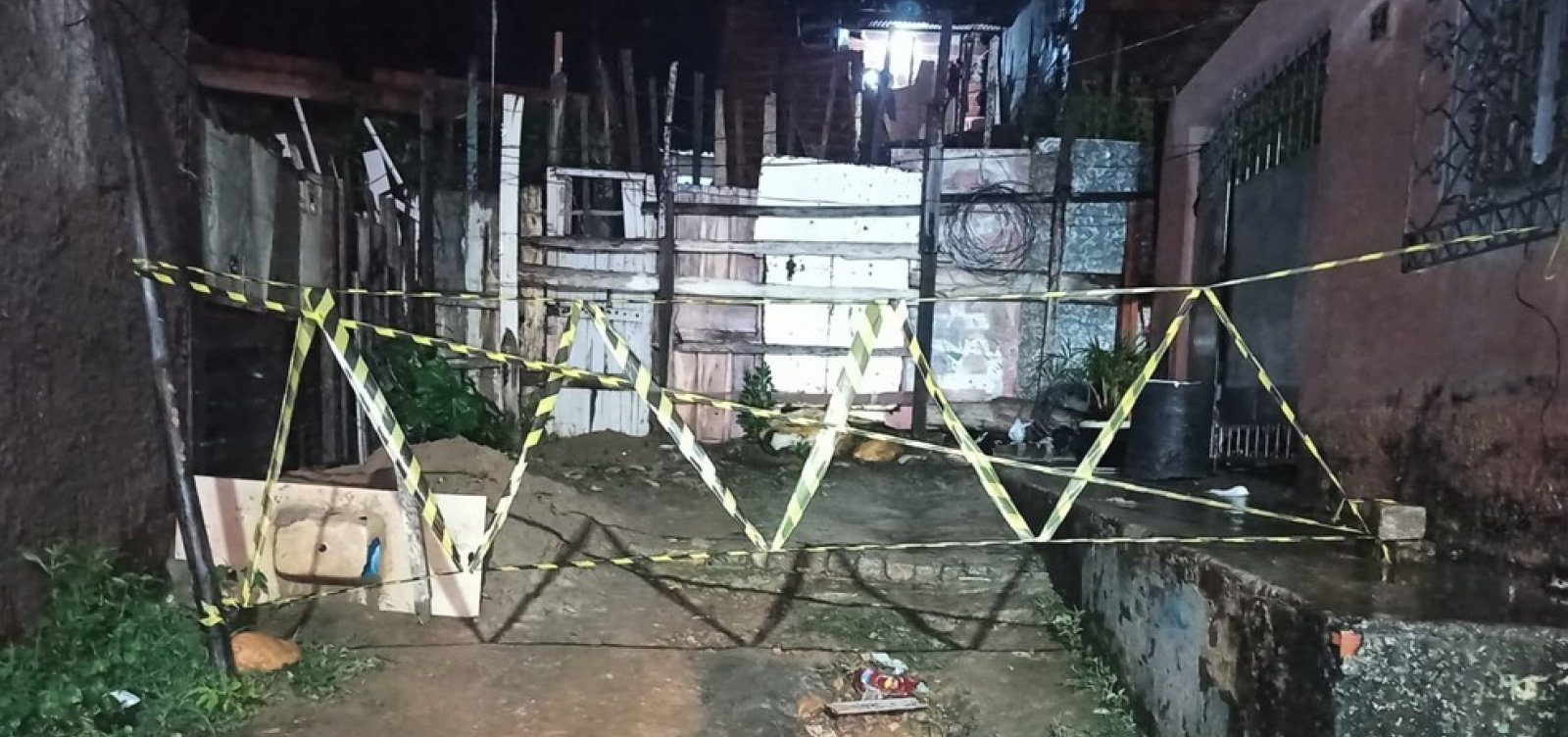 Criança morre depois que parede de casa desaba em Itapetinga 