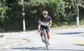 Ciclista morre e outro fica ferido após serem atropelados em rodovia de Santos