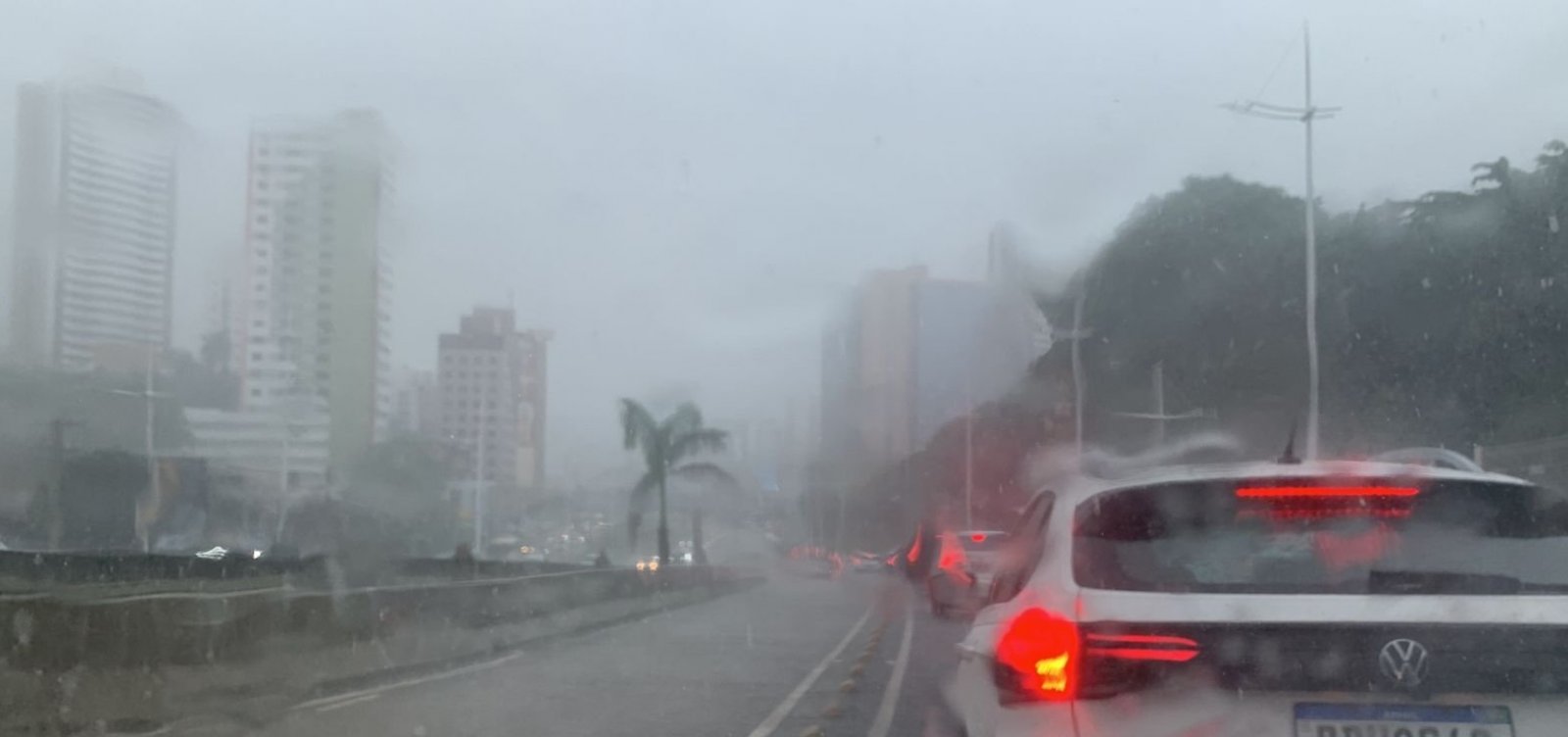 Com fortes chuvas, Defesa Civil de Salvador alerta para deslizamentos de terra e alagamentos neste domingo 