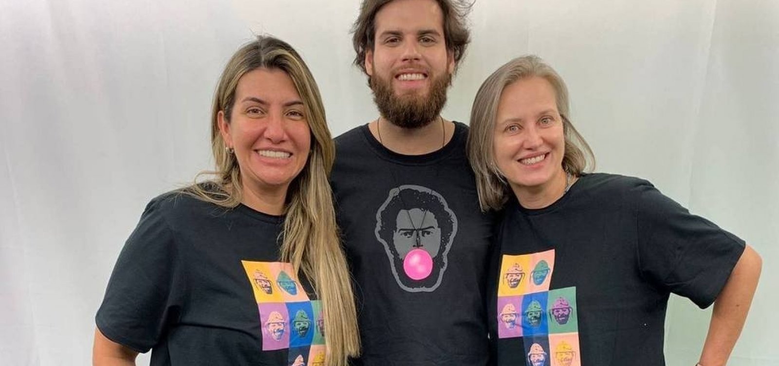 Com preços em torno de R$150, nora e neto de Lula lançam grife de moda inspirada no petista