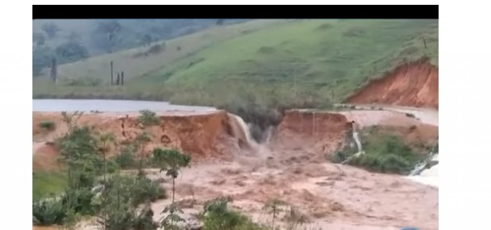 Rompimento De Barragens Provoca Inundação Destrói Casas E Deixa 242 Desabrigados Em Apuarema 