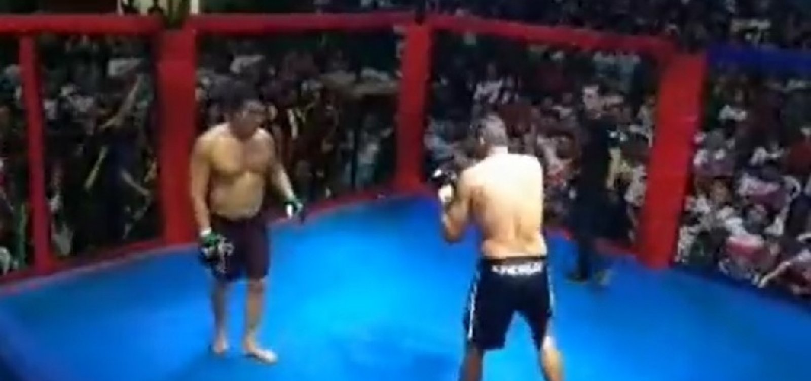 Prefeito apanha de ex-vereador em luta de MMA no Amazonas; veja vídeo