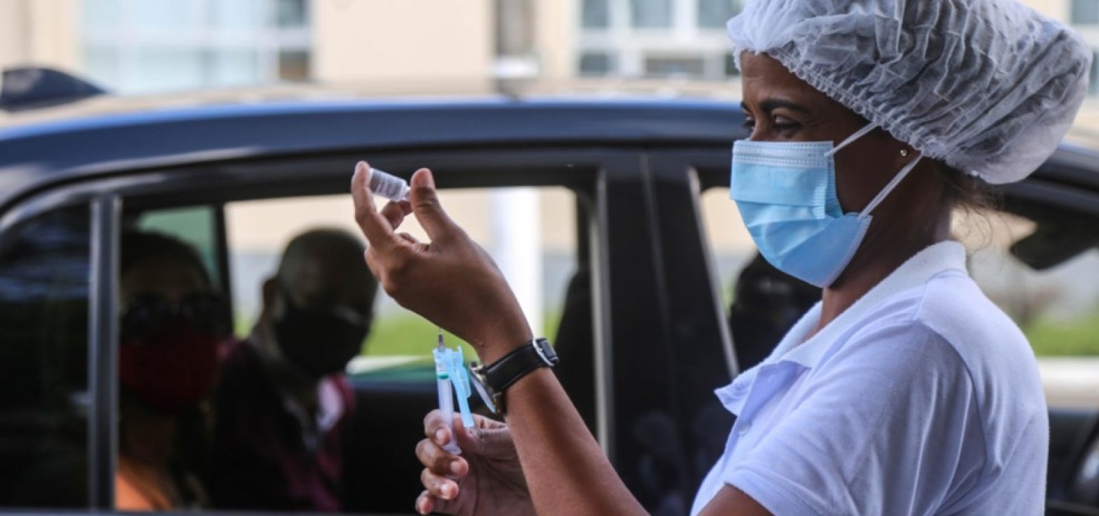 Vacinação contra Covid continua em Salvador nesta quinta, com estratégia 'Libera Geral' 