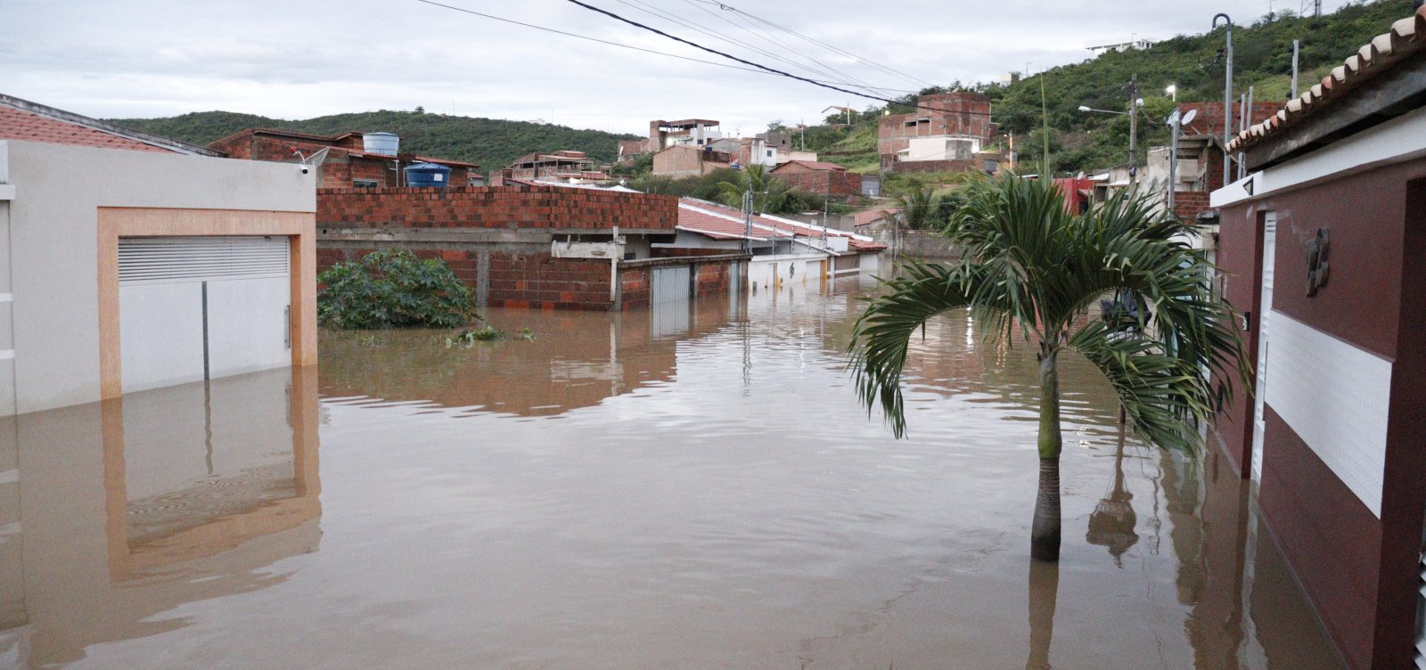 Chuvas deixam mais de 500 famílias desabrigadas e desalojadas em Jequié