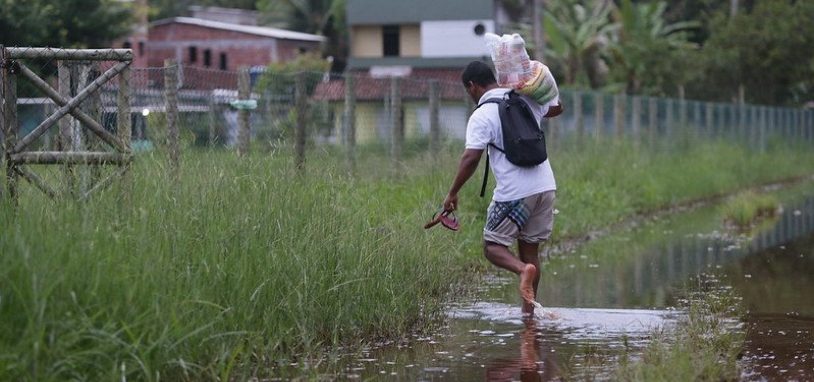 Estados Unidos anunciam doação de R$ 750 mil às famílias afetadas pelas chuvas no sul da Bahia