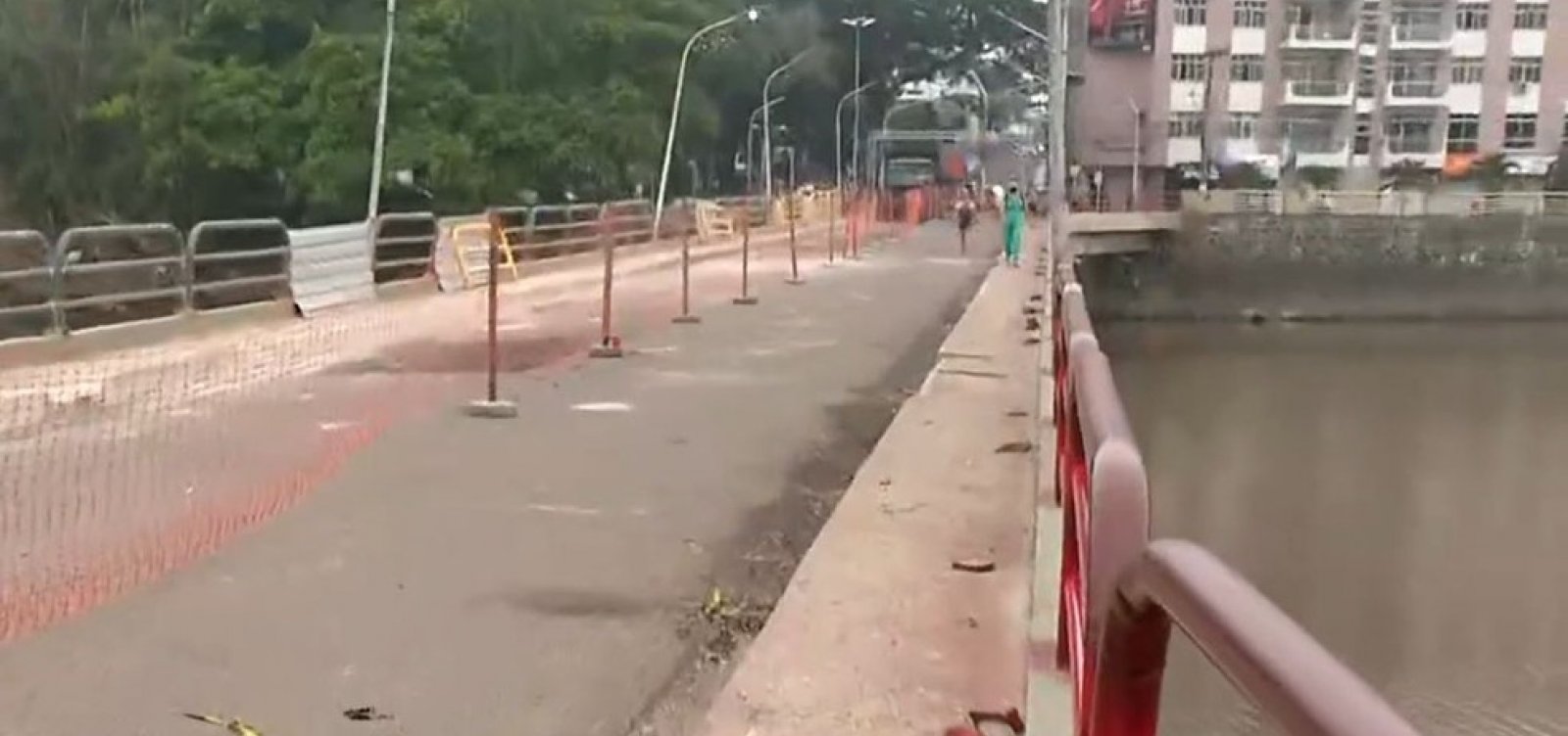 Ponte do Marabá, em Itabuna, segue interditada 20 dias após enchentes