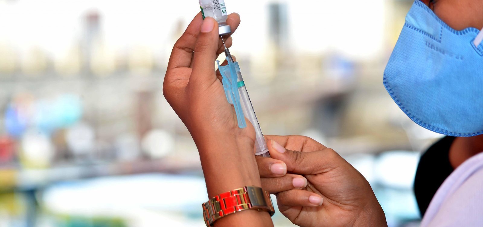 Mais de 9,2 milhões de baianos tomaram duas doses da vacina contra a Covid-19
