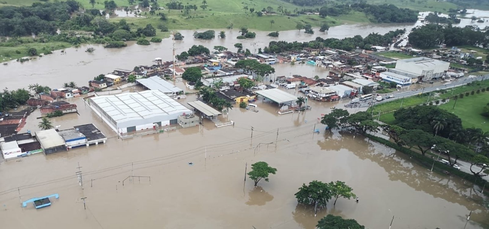 Israel doa 3 máquinas purificadoras de água às cidades atingidas por enchentes na Bahia