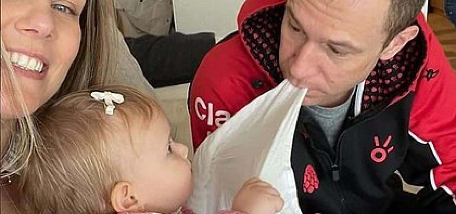 Tiago Leifert revela que filha tem câncer raro nos olhos