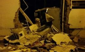 Grupo explode cofres e destrói parte de agências bancárias em São Desidério