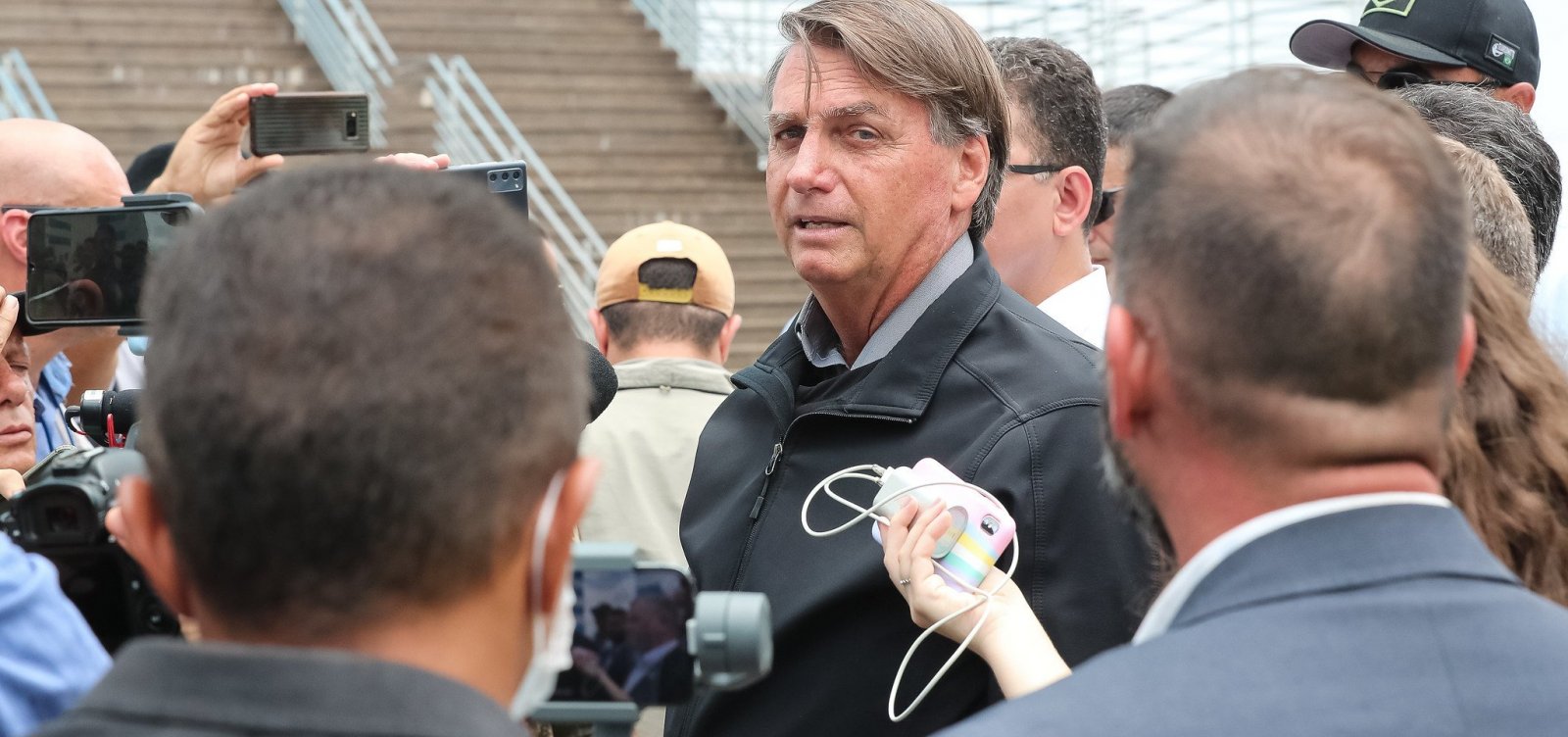 Bolsonaro diz que 11 ministros disputarão eleições e serão substituídos em 31 de março