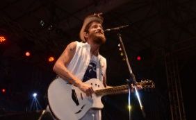 Saulo e Voluntárias Sociais realizam show gratuito para a crianças