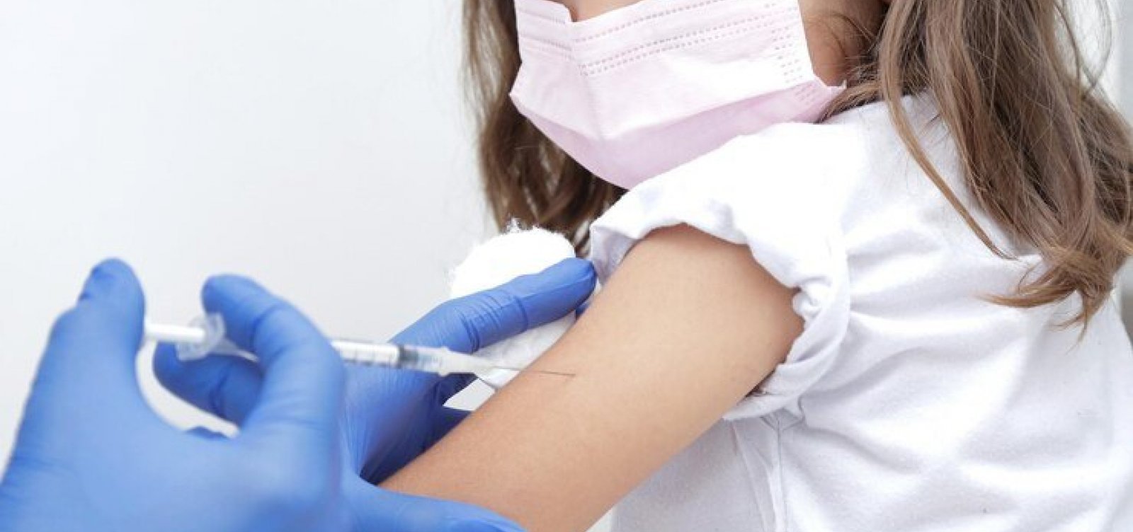 Acelerar vacinação infantil contra Covid-19 evitaria 3 mil mortes, diz estudo
