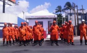 Corpo de Bombeiros inspeciona camarotes nesta quarta-feira em Salvador