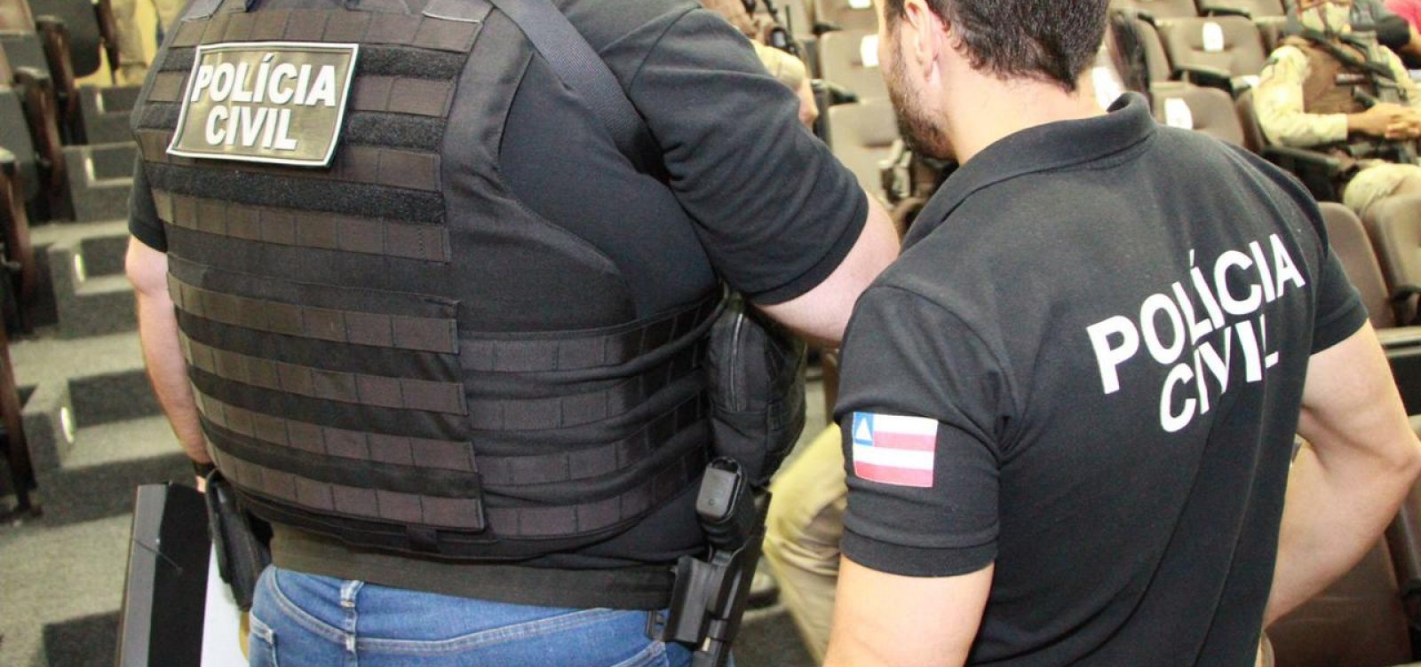 Pol&iacute;cia cumpre mandados em Salvador e RMS em opera&ccedil;&atilde;o de combate ao tr&aacute;fico 