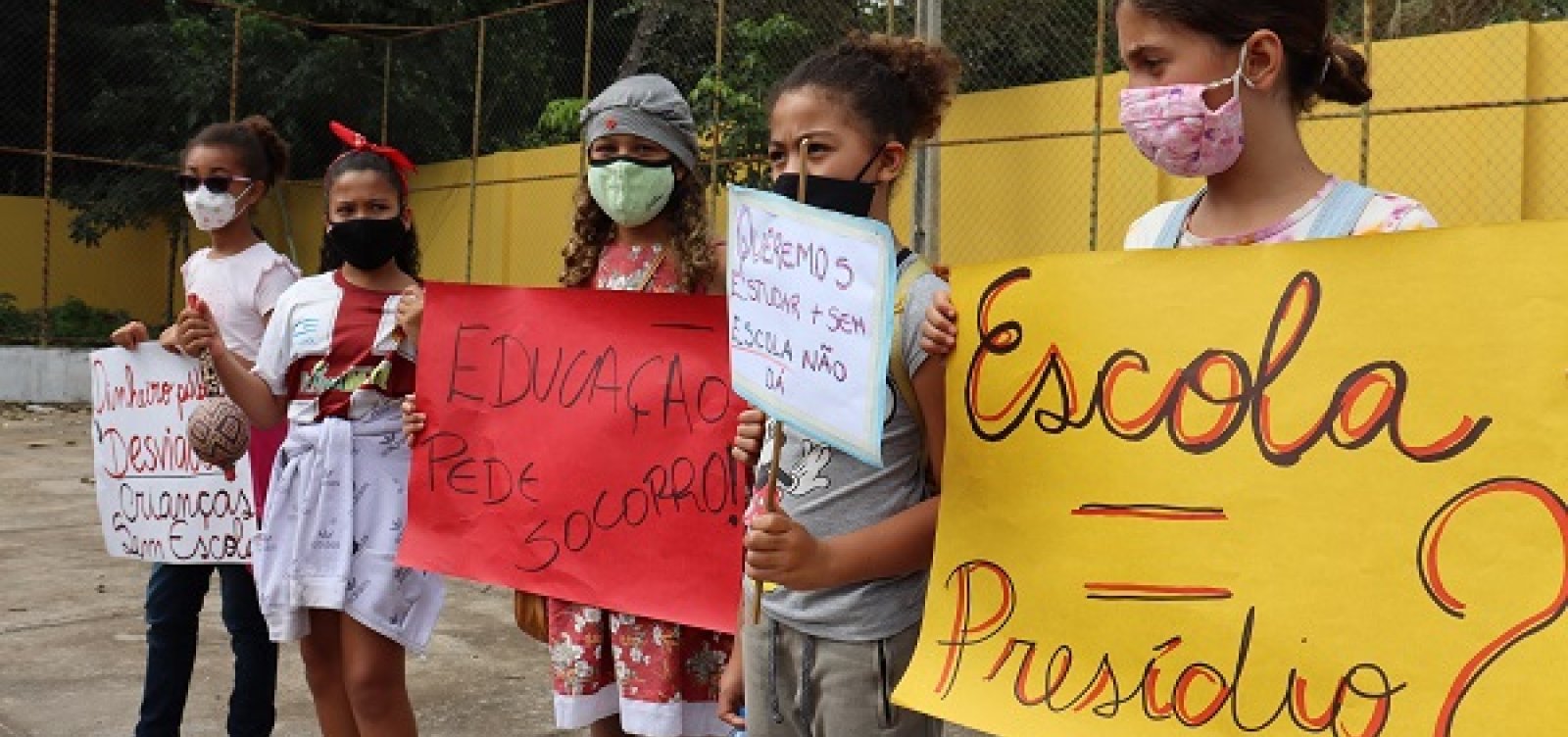 Prefeito minimiza protesto de professores no Capão e diz que movimento é "político"