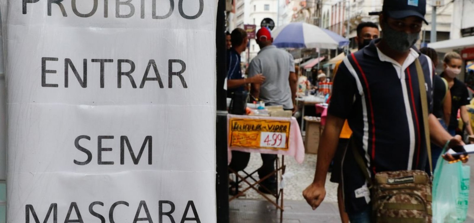 Governo do Rio de Janeiro flexibiliza uso da máscara contra a covid-19