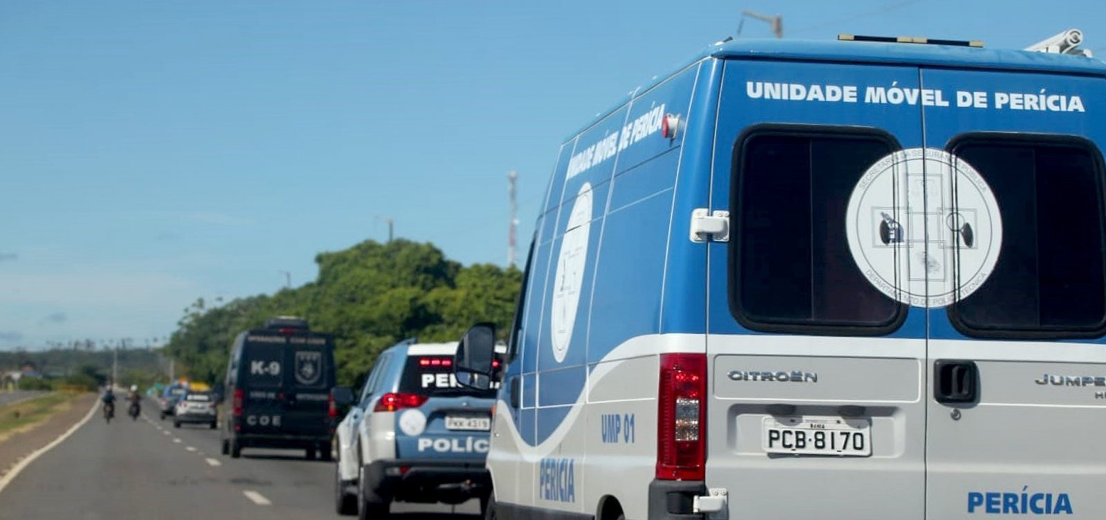Homem &eacute; morto a tiros durante assalto a pizzaria em Lauro de Freitas