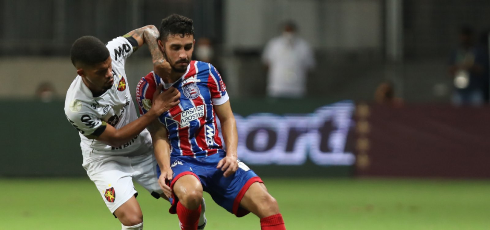 Depois de virar, Bahia n&atilde;o sustenta placar e perde para o Sport no Nordest&atilde;o