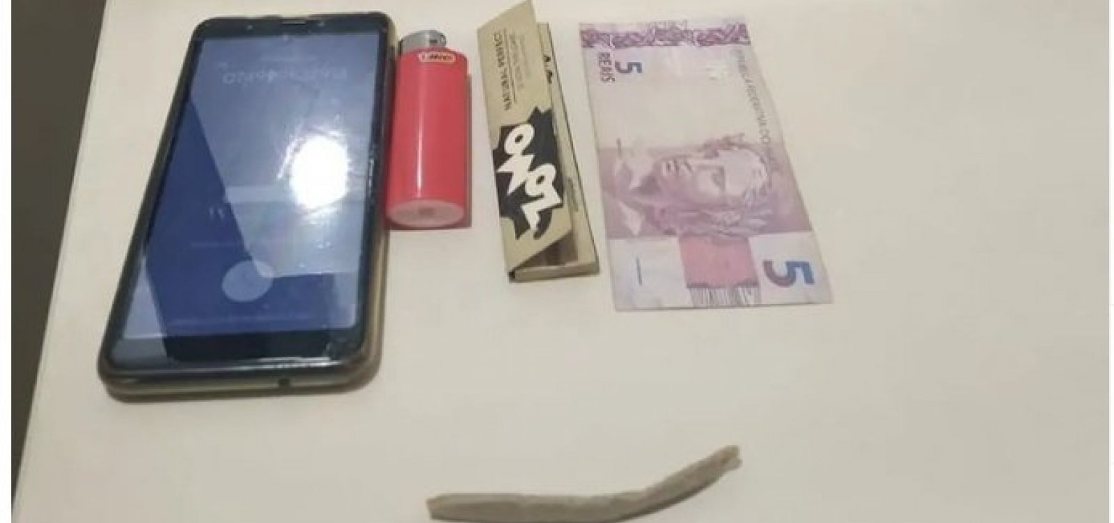 Polícia de Jacobina viraliza ao postar prisão de homem com R$ 5 e cigarro de maconha