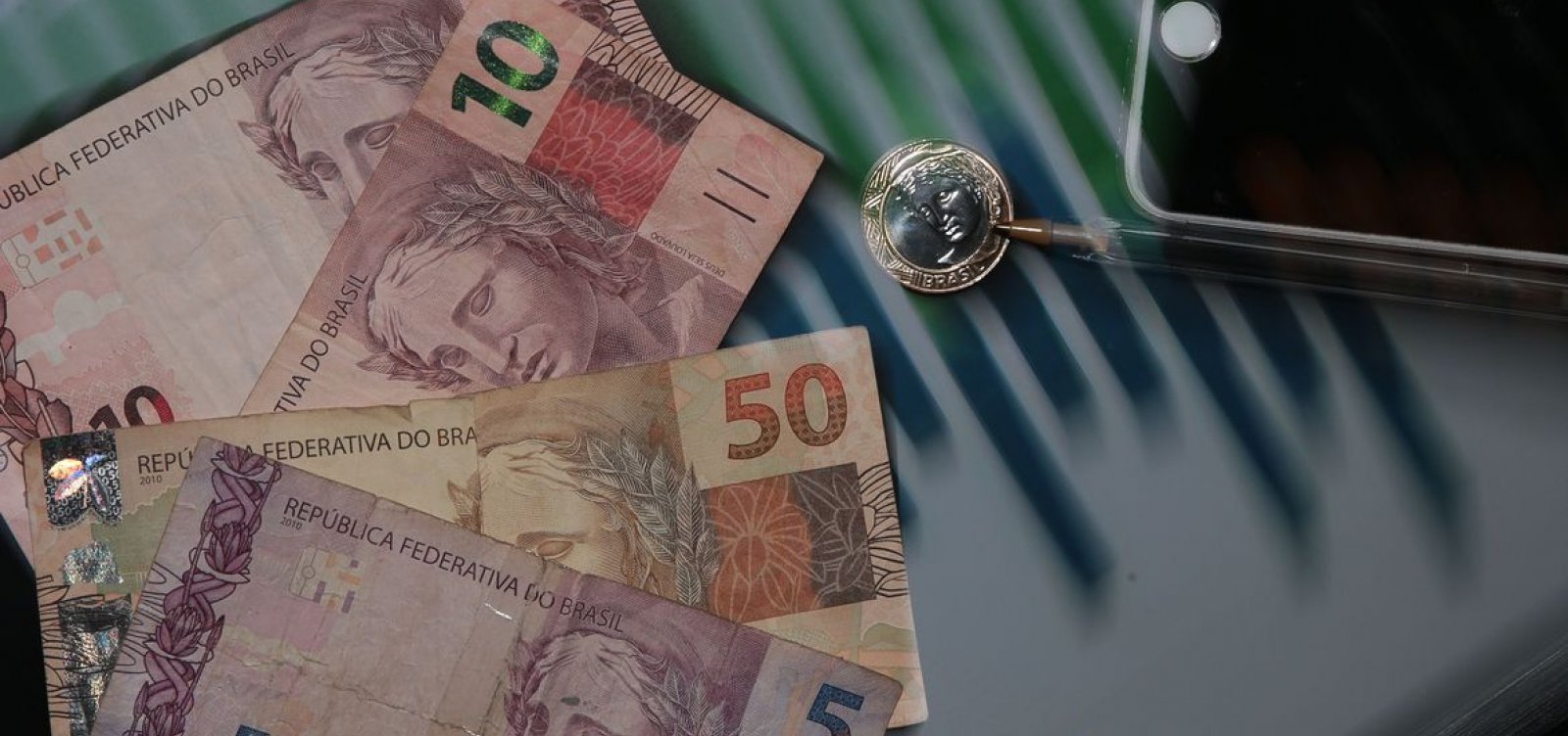 Infla&ccedil;&atilde;o &eacute; a maior para fevereiro desde 2015 e vai a 10,54% em 12 meses