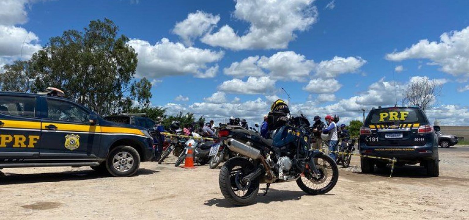 Em tr&ecirc;s dias, PRF retira 102 motos de circula&ccedil;&atilde;o e multa 390 condutores por irregularidades no tr&acirc;nsito