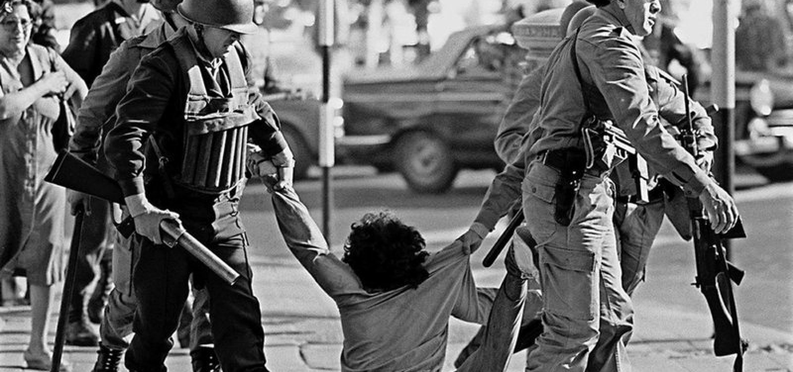 Aniversário de 58 anos do Golpe é marcado por ação que tenta emplacar narrativa de 'revolução'