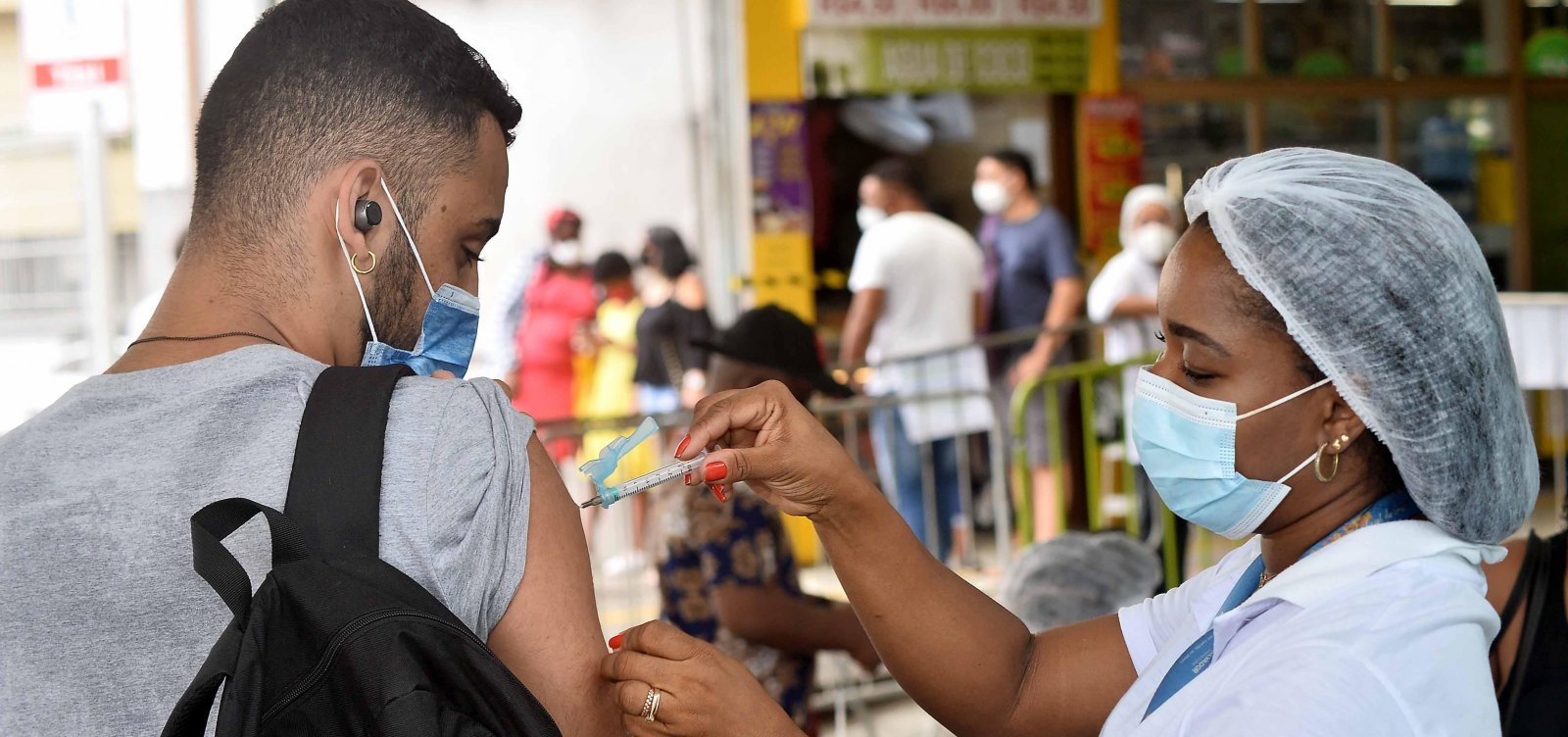 Vacinação contra Covid-19 segue com 'Liberou Geral' em Salvador nesta terça