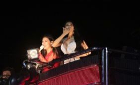 Dupla Simone e Simaria arrasta multidão no circuito Dodô neste sábado