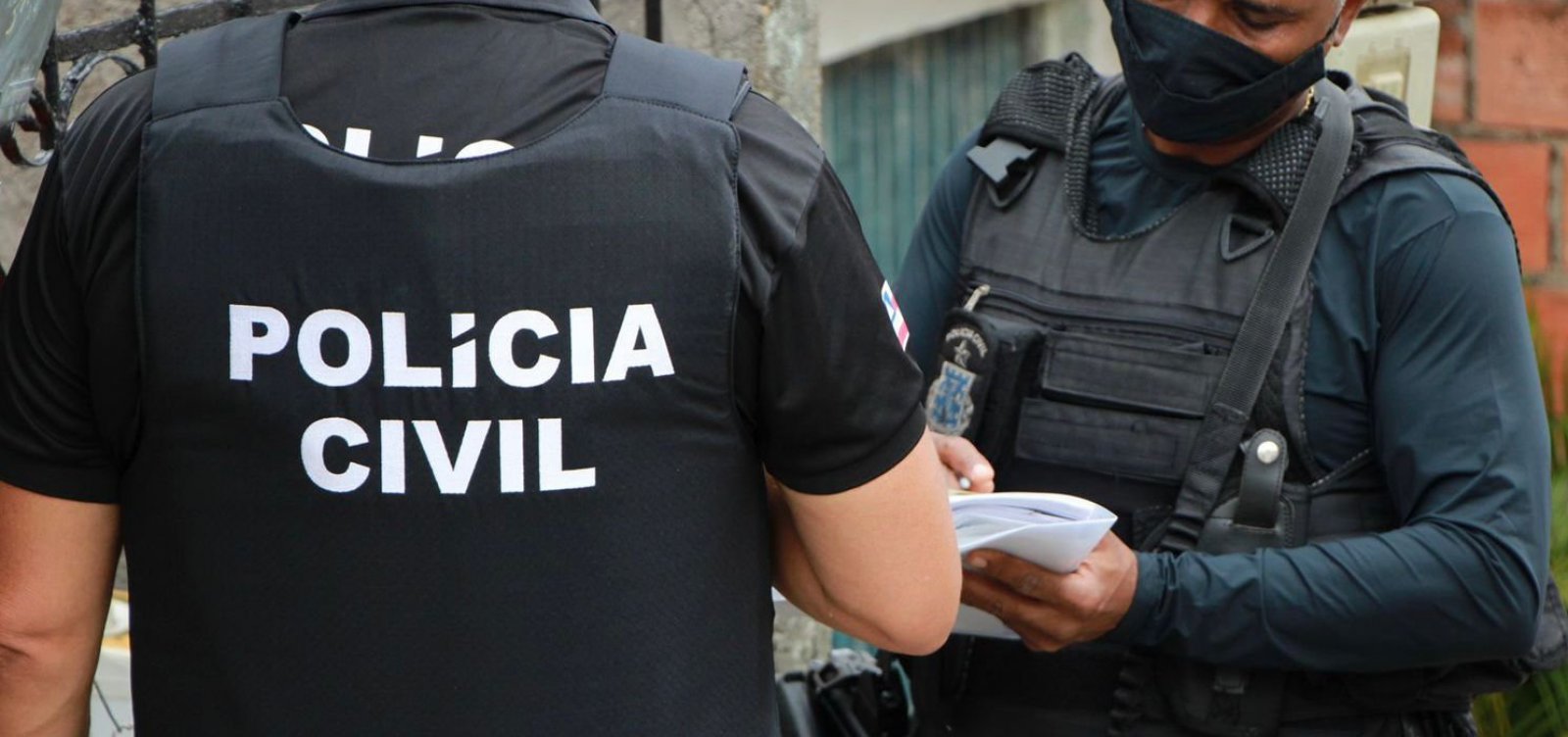 Pastor evang&eacute;lico suspeito de estuprar fi&eacute;is em igreja &eacute; preso em Feira de Santana 