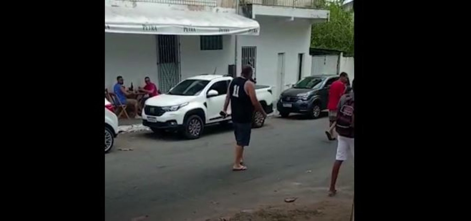 Suposto policial agride menor de idade com soco em Alagoinhas; PM apura