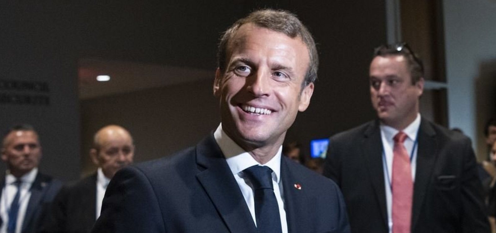 Com mais de 58% dos votos, Macron é reeleito presidente da França