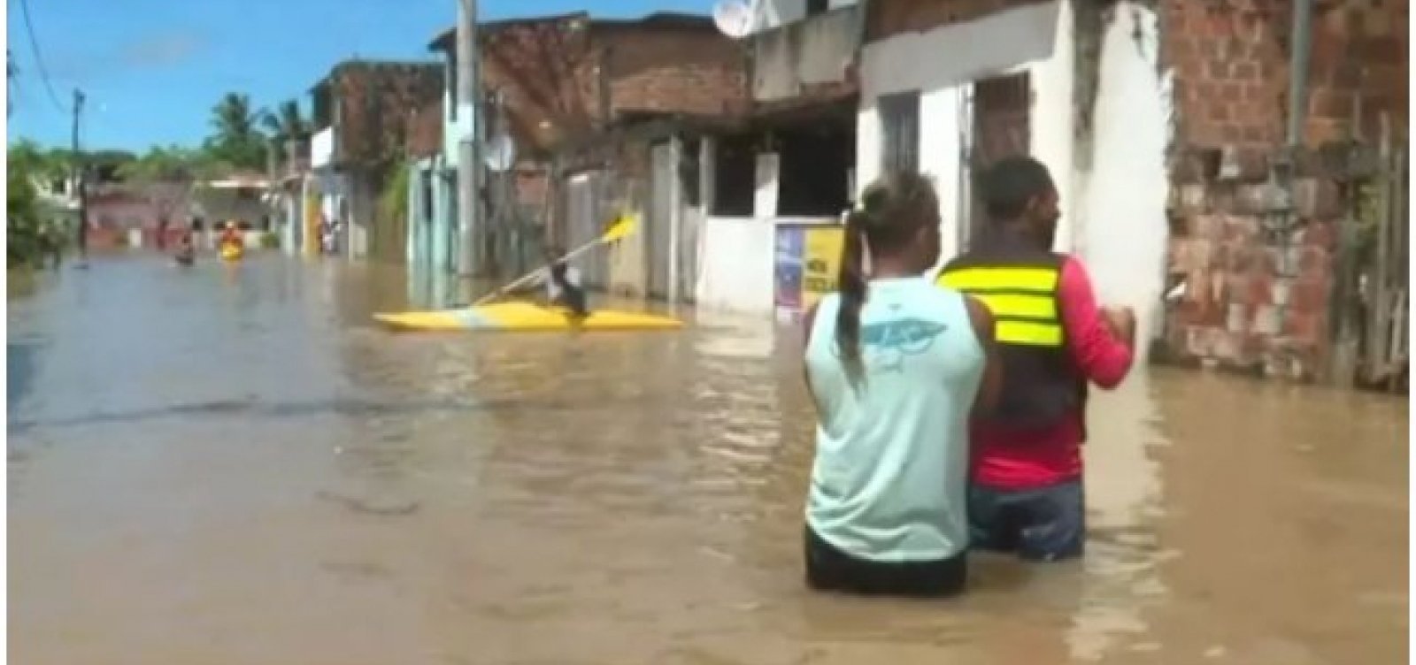 Após período de chuvas, prefeitura de Salvador alerta sobre leptospirose