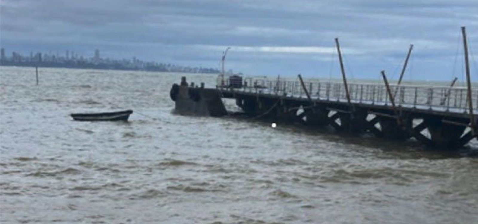 Com boas condições de navegação, lanchas entre Salvador e Mar Grande têm embarque imediato
