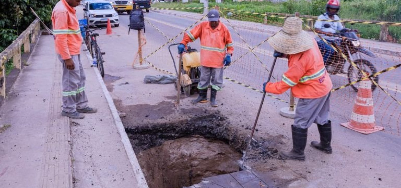 Cama&ccedil;ari faz opera&ccedil;&atilde;o para reparar estragos causados por fortes chuvas