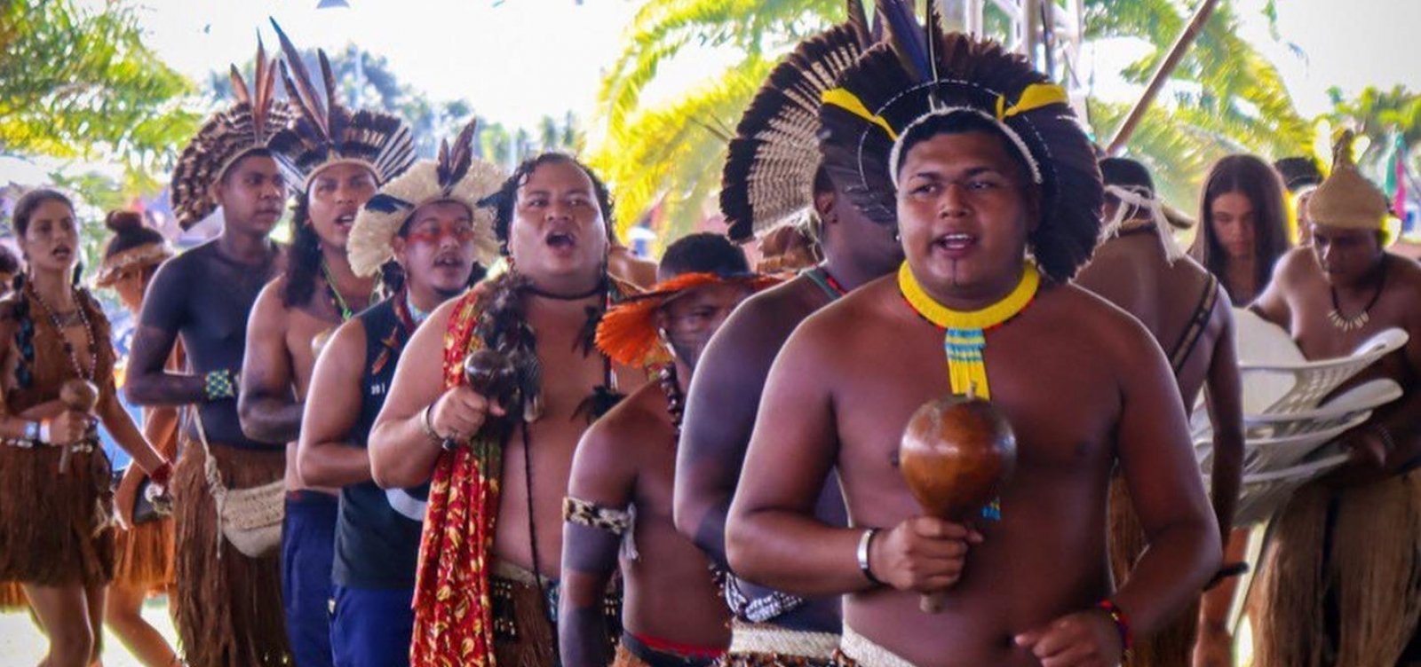 Após confronto com a polícia no CAB, indígenas realizam marcha por Salvador nesta quarta