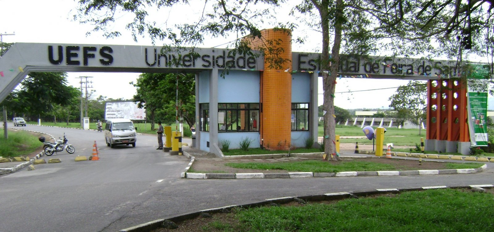 Universidades estaduais da Bahia descumprem sistema de cotas para professores negros, diz MP-BA