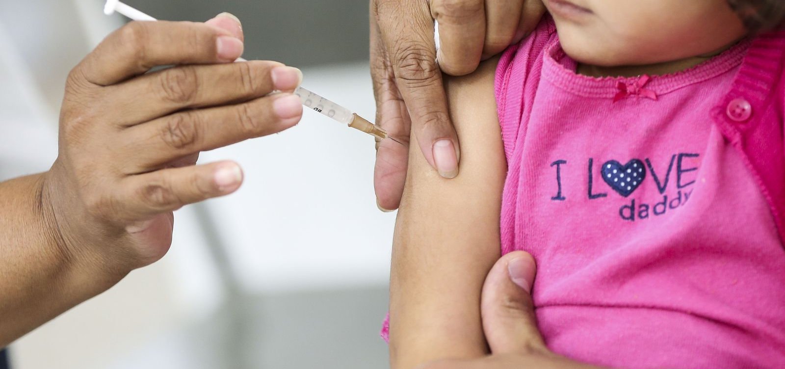 Salvador terá Dia D da vacinação contra Influenza e sarampo neste sábado 