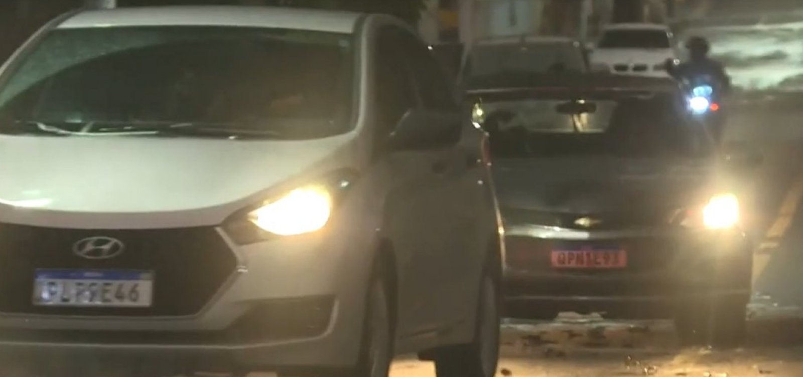 Bandidos roubam carro de tenente do Exército na Pituba; ação foi flagrada por equipe de TV