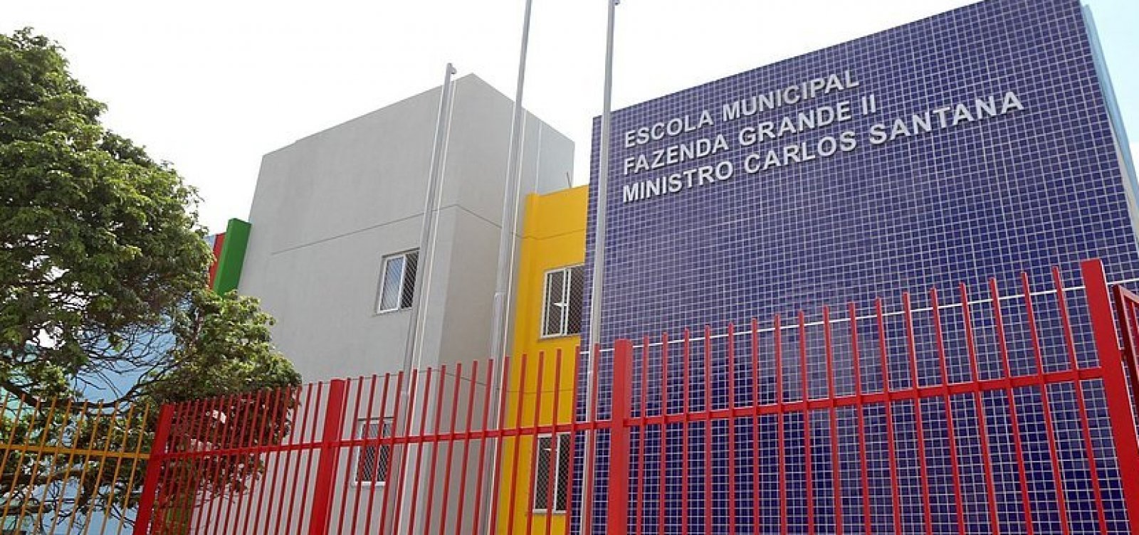 Aulas são retomadas em escolas nos bairros de Cajazeiras e Águas Claras, em Salvador 