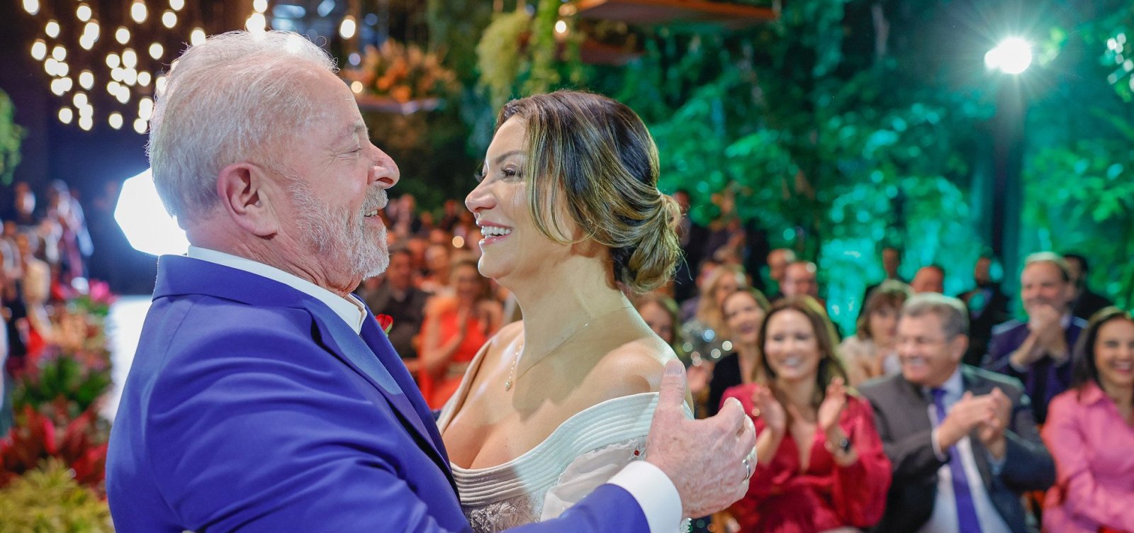 Nova versão do jingle "Lula lá" embalou casamento de Lula e Janja