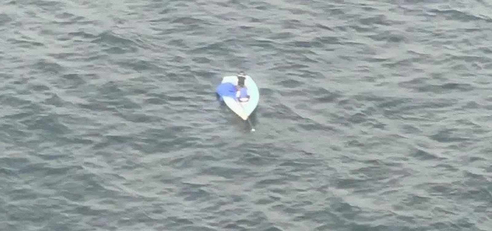 Velejadores são resgatados após 12h à deriva na Baía de Todos os Santos