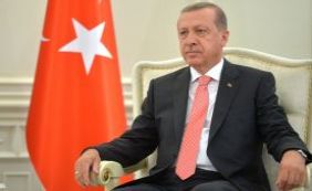 Turquia: presidente ameaça mandar refugiados sírios para outros países 