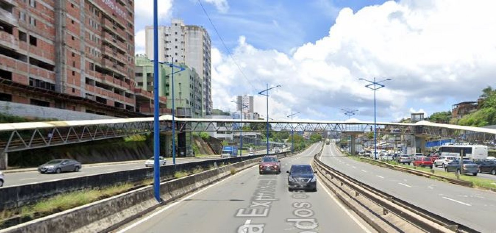 Morre homem baleado em passarela na Avenida Heitor Dias, em Salvador
