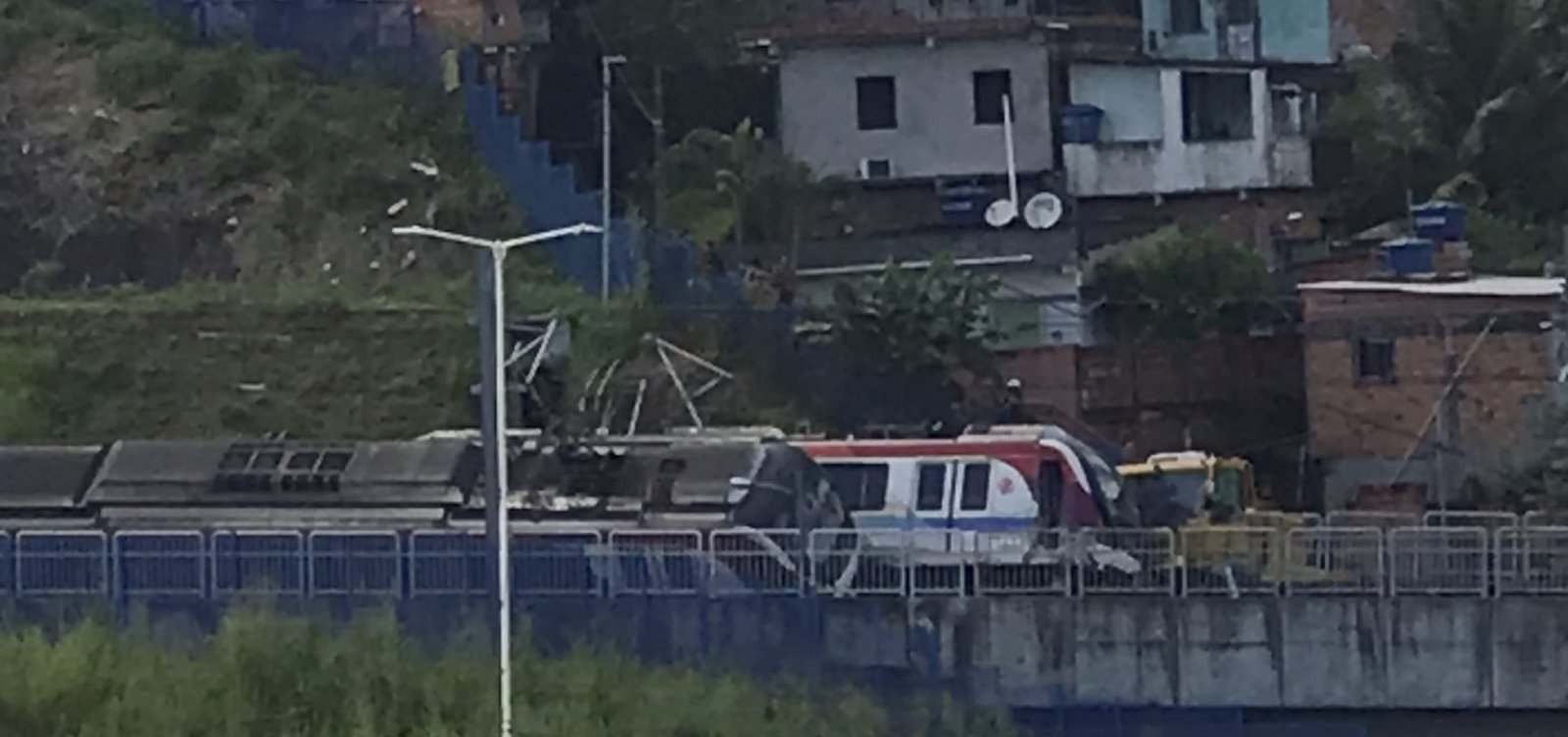 Seis pessoas ficam feridas em acidente no metrô de Salvador