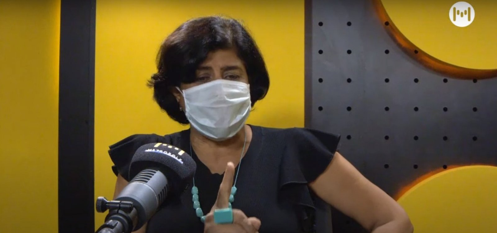 "Covid não vai nos abandonar tão cedo", diz infectologista Ceuci Nunes sobre aumento de casos 