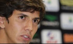 Vitória volta a mirar zagueiro Victor Ramos para reforçar o elenco