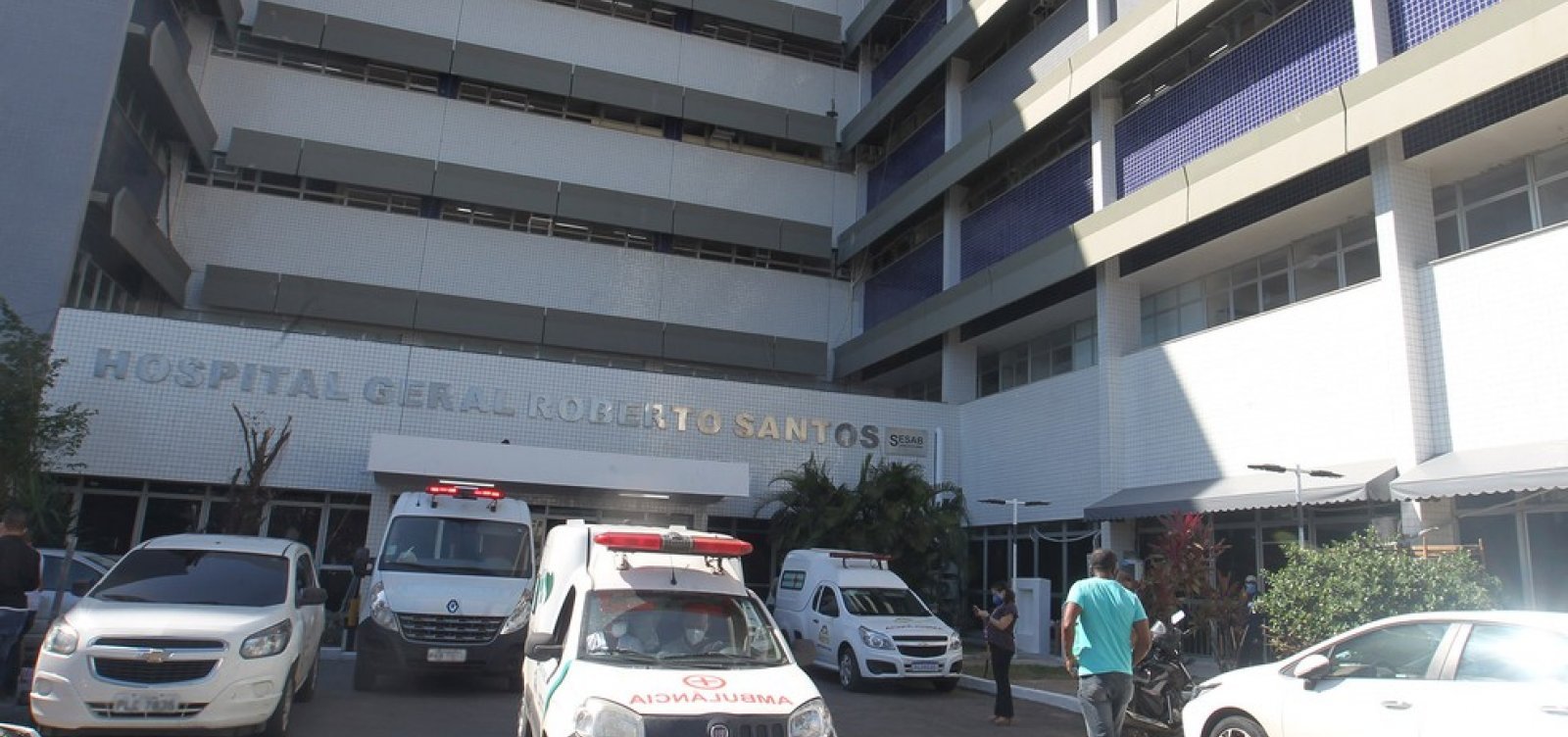 Tiro de arma de fogo atravessa janela do Hospital Roberto Santos e ...