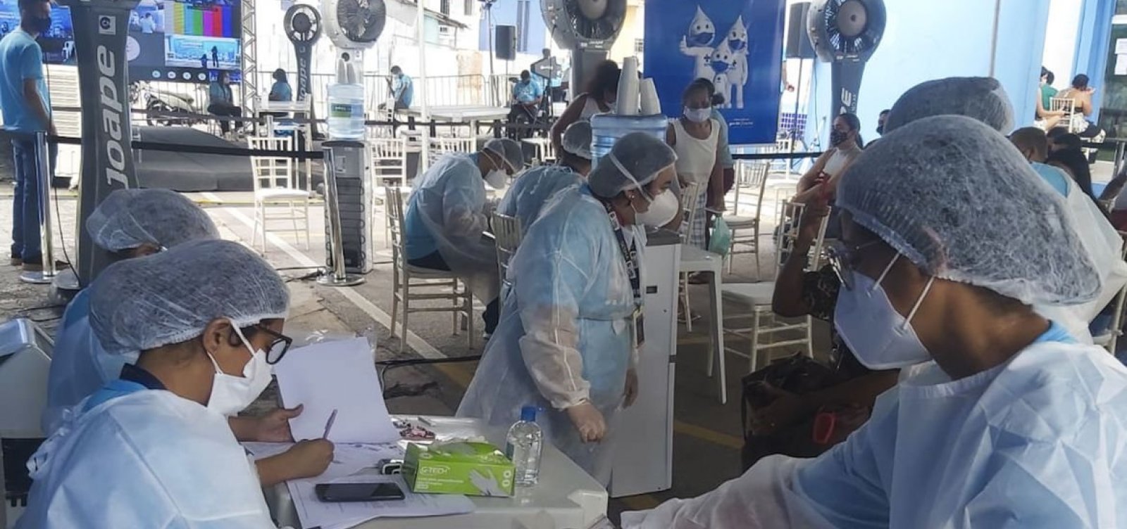 Média móvel de casos de Covid-19 é a maior desde março