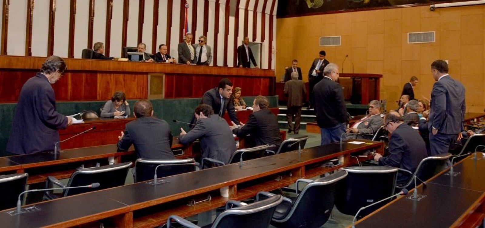 Curto-circuito: CPI da Coelba trava na AL-BA e motivo é mistério